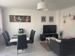 Promienna Rezydencja - bright holiday home, Wolin